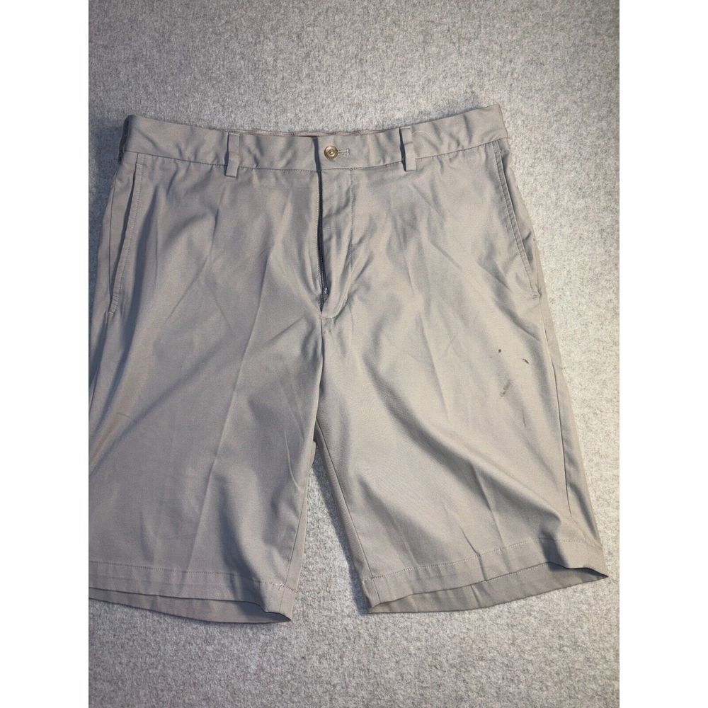 Walterβ Hagen Chino Shorts Men's Size 34 Gray Slash Pockets Flat Front Mid Rise